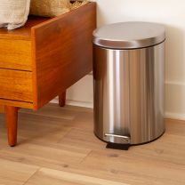 Stainless Steel Fingerprint Resistant Soft Close, Step Trash Can-12L (3.2 Gallons)